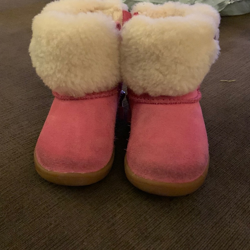 Ugg girls pink boots. Size 6 toddler girls